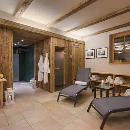 Apartment Lovely With 3bdr And Sauna- What'app - 0034-635-520-036 - For Reservations!!