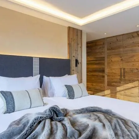 Lovely With 3bdr And Sauna- What'app - 0034-635-520-036 - For Reservations!! *