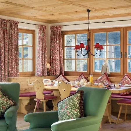 Appartement Lovely With 3bdr And Sauna- What'app - 0034-635-520-036 - For Reservations!!