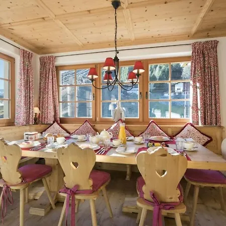 Lovely With 3bdr And Sauna- What'app - 0034-635-520-036 - For Reservations!! Appartement